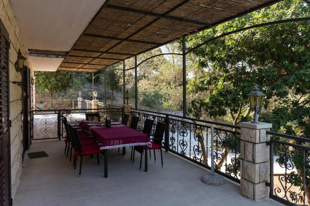 Rooms Villa Basica Saplunara Bilik gambar