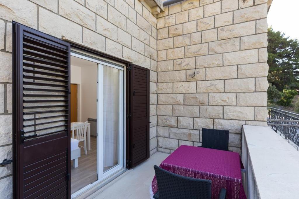 Rooms Villa Basica Saplunara Bilik gambar
