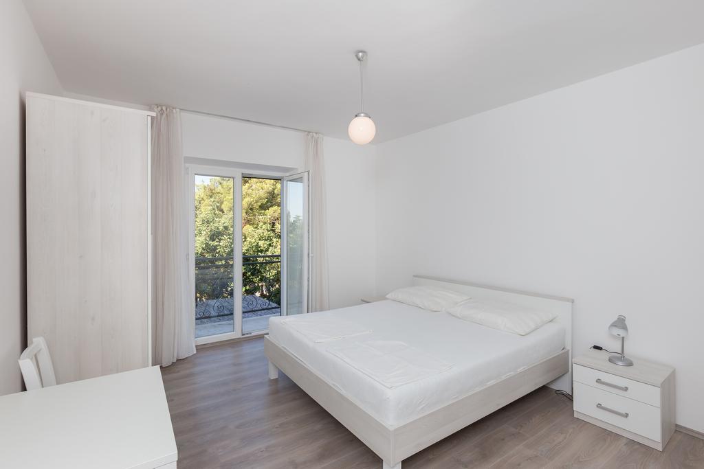 Rooms Villa Basica Saplunara Bilik gambar